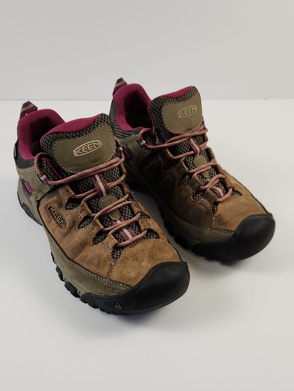 Keen Brown Leather Hiking Shoes with Purple Accents Women's Size 10